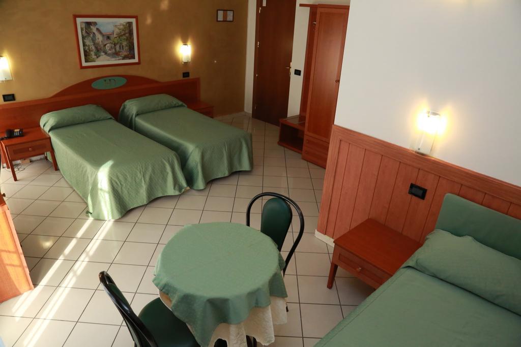 Hotel Dore Mediolan Zewnętrze zdjęcie